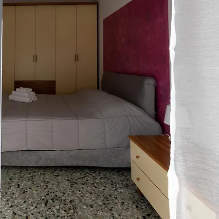 Volta's - Self Chek-in Апартаменты Новара