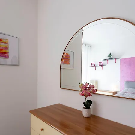 Volta's - Self Chek-in Апартаменты Новара