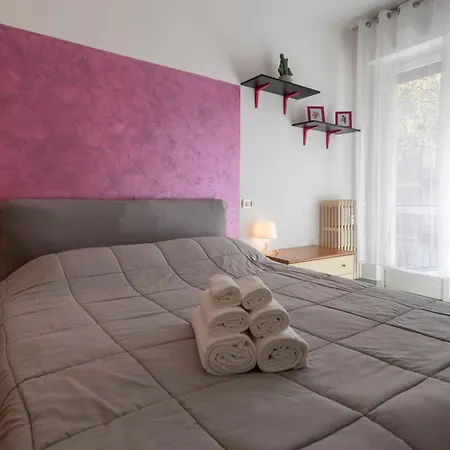 Volta's - Self Chek-in Новара